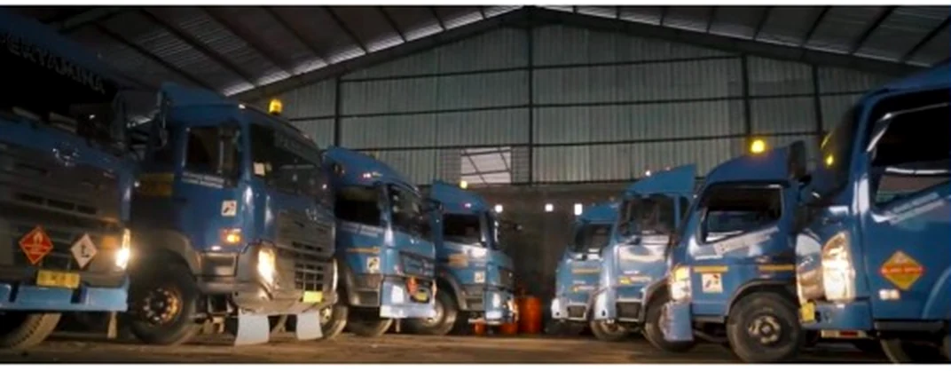 Dokumentasi truk tangki industri dari website Fortuna Petrostar Energi sebelumnya